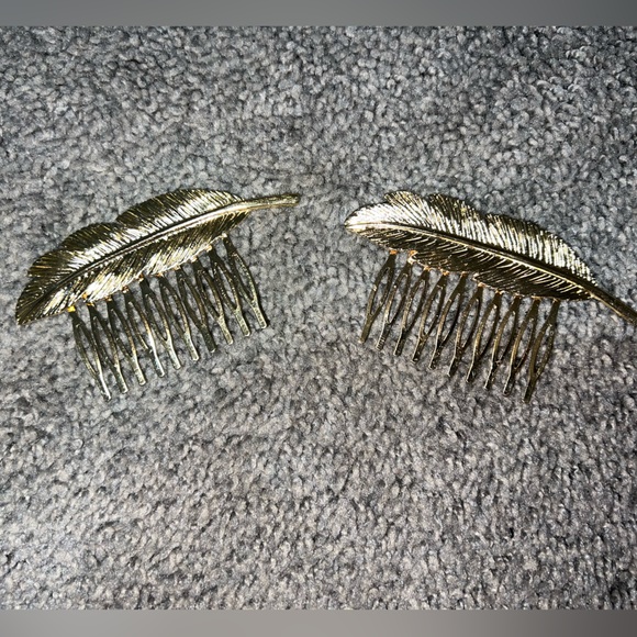 $1 ONE LEAF HAIR COMB. NEW. $1 WITH ANY $10 ORDER OR MORE - Picture 5 of 5
